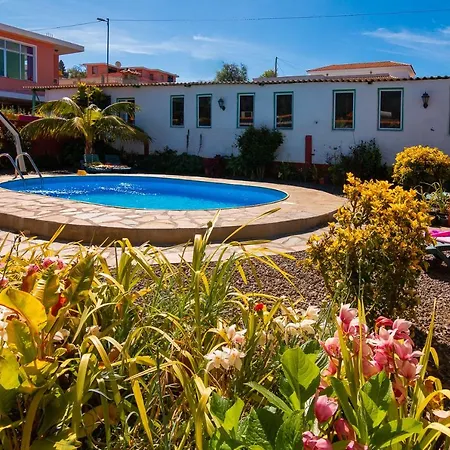 Las Laderitas El Paso